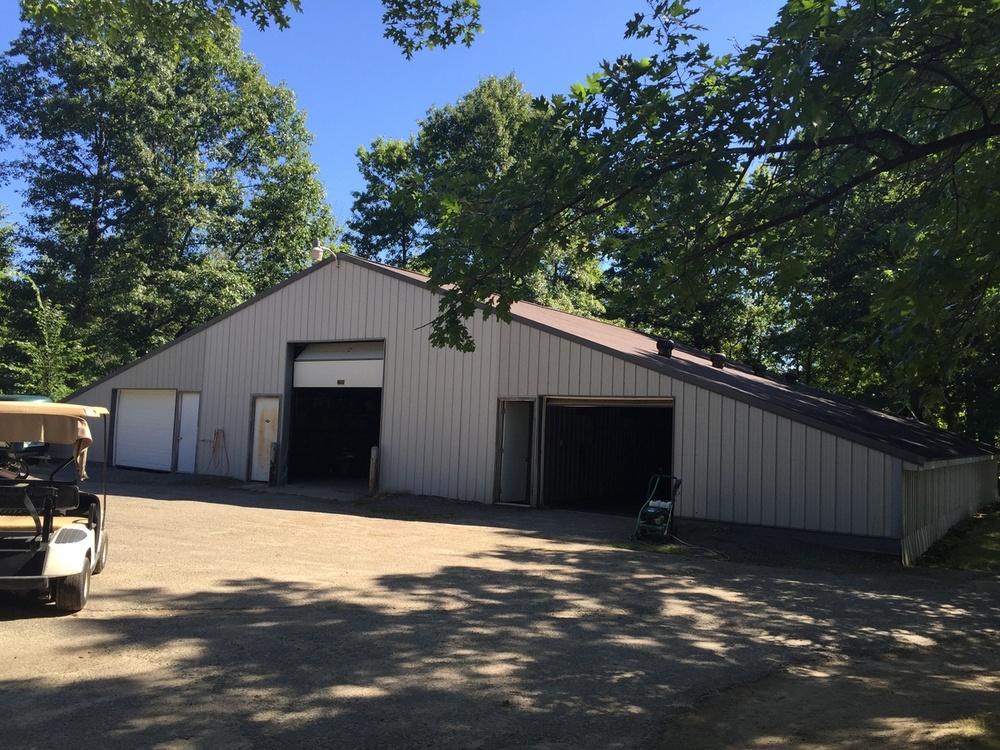 PROPERTY & BUILDINGS - 18 hole golf course - 2,400 SF clubhouse - Pole barn storage is between 3,600 and 3,800 SF - 28 rustic