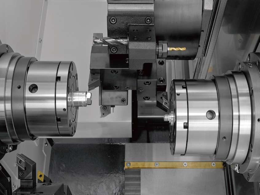 Examples of simultaneous machining with two tools Comprehensive machining patterns Equipping with an X3-axis has enabled simultaneous hole machining on both end faces, which was not possible on