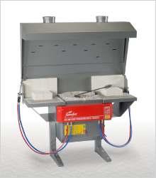 FL-DS430D COMBINED CHIP FORGE & DOUBLE BRAZING HEARTH Especially useful where space limitations are a consideration Unit consists of a ceramic chip forge and two brazing hearth usually