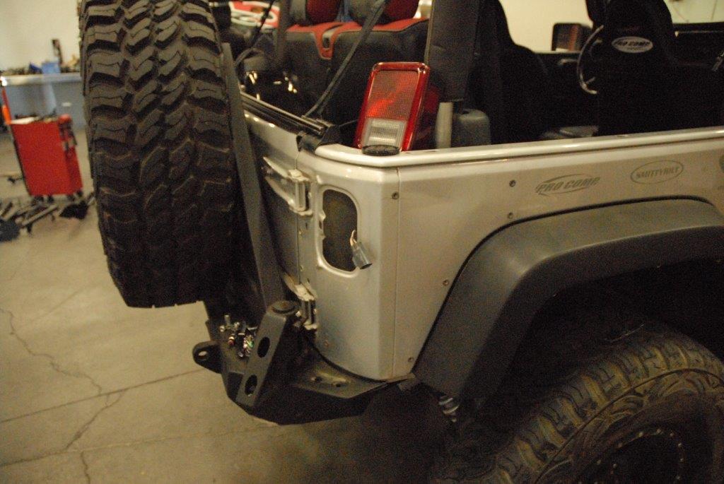 INSTALLATION: Step 1: Remove any previously installed armor or rear fender accessories. Step 2: Thoroughly clean and dry the rear fenders using compressed air or clean cloths.