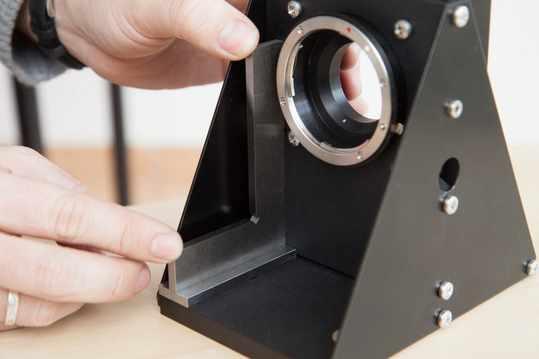 Assemble camera & objective lense on the holder, making sure that the