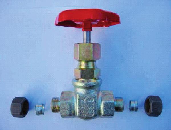 8. Hydraulic connections 8.4 Shut-off valve 8.4.1 Component overview and standard delivery Pos. 1: Shut-off valve, temperature-resistant to 400 C. Pos. 2: 2 pce. olives 15 mm with union nuts. 8.4.2 Purpose of the shut off valve For solar heating systems with several collector lines connected in parallel, for shutting off individual lines.