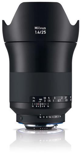 Lens Spotlight Zeiss lenses have the hyperfocal/dof distance scale