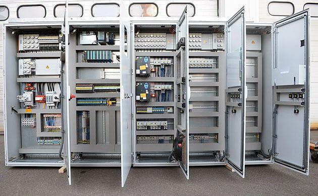 PLC/SCADA SOLUTIONS Programmable logic controller (PLC) control panels or also known as PLC Automation Panel
