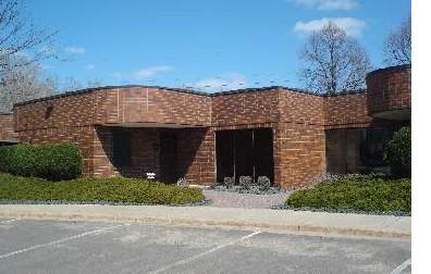 Executive office has an attached conference room with fire place and Prime Professional enter ldg 4920 7 4920 Lincoln Dr Edina, MN 55436-1071 /SF 5,000 SF